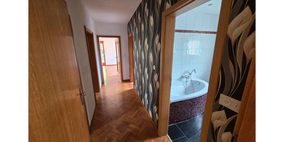 Etagenwohnung Neuss Gnadental - 4 Zimmer, 82 m&sup2;, 285.000&euro; | Angebot:27114757