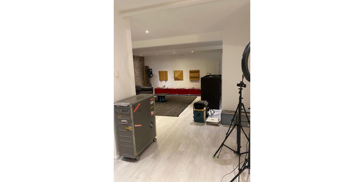 Büroräume im UG in denkmalgeschütztem Altbau – Ottostraße zimmer