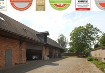 Hofanlage mit Ein- Zweifamilienhaus und vielen Nebengebäuden zum Ausbau und individueller Nutzung.