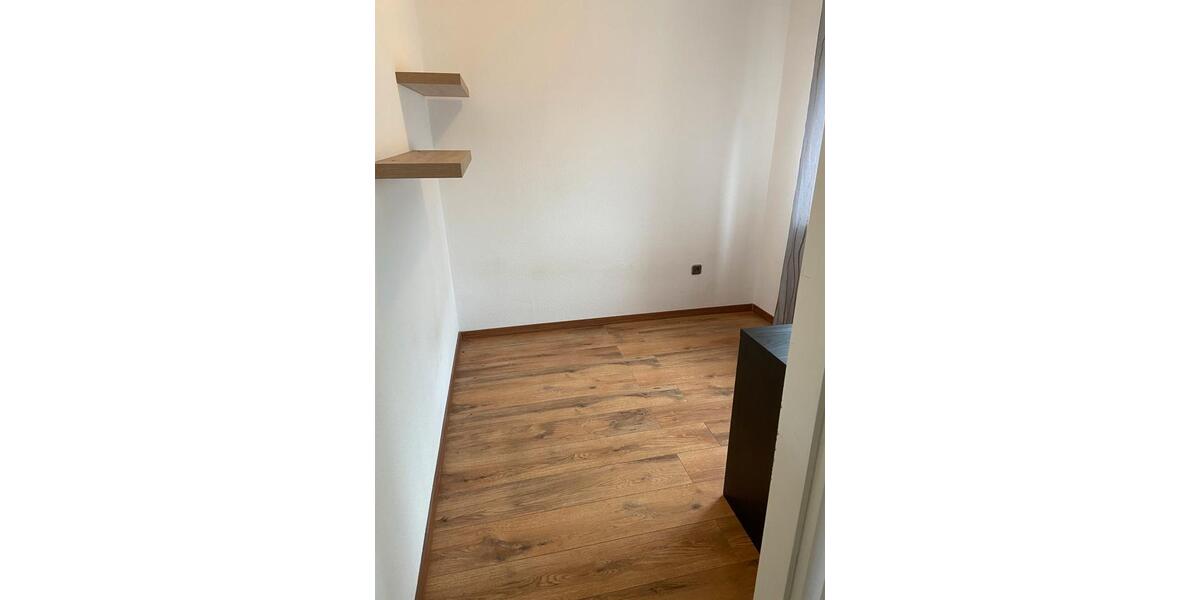 Etagenwohnung Köln Kalk - 2 Zimmer, 37 m&sup2;, 170.000&euro; | Angebot:25408301