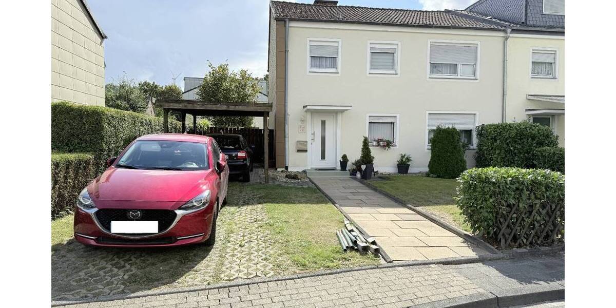 schönes, ruhig, aber zentral gelegenes Einfamilienhaus mit Garten und Carport zu verkaufen 7 zimmer