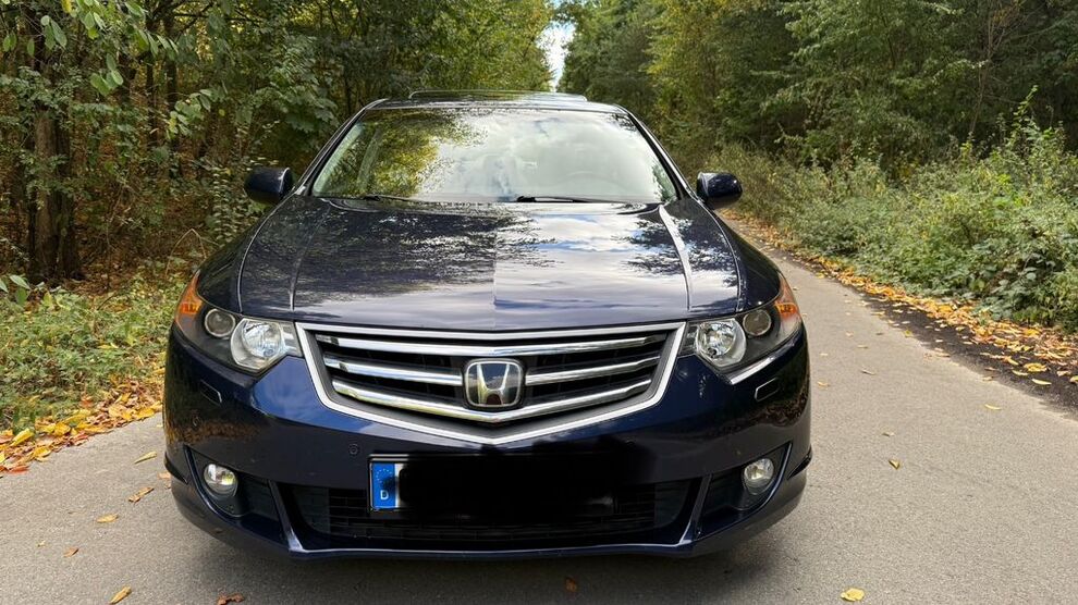 Honda Accord 169.000 km 8.250 € Neuss 41460