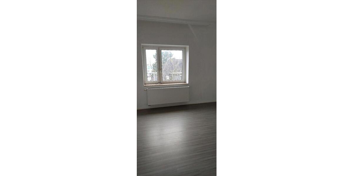 Etagenwohnung Solingen Burg - 3 Zimmer, 88 m&sup2;, 680&euro; | Angebot:26366521