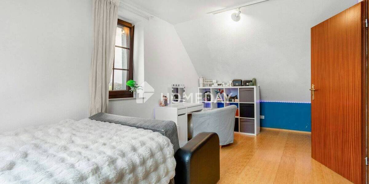 Reihenendhaus Hückeswagen Innenstadt - 8 Zimmer, 170 m&sup2;, 535.000&euro; | Angebot:26189383