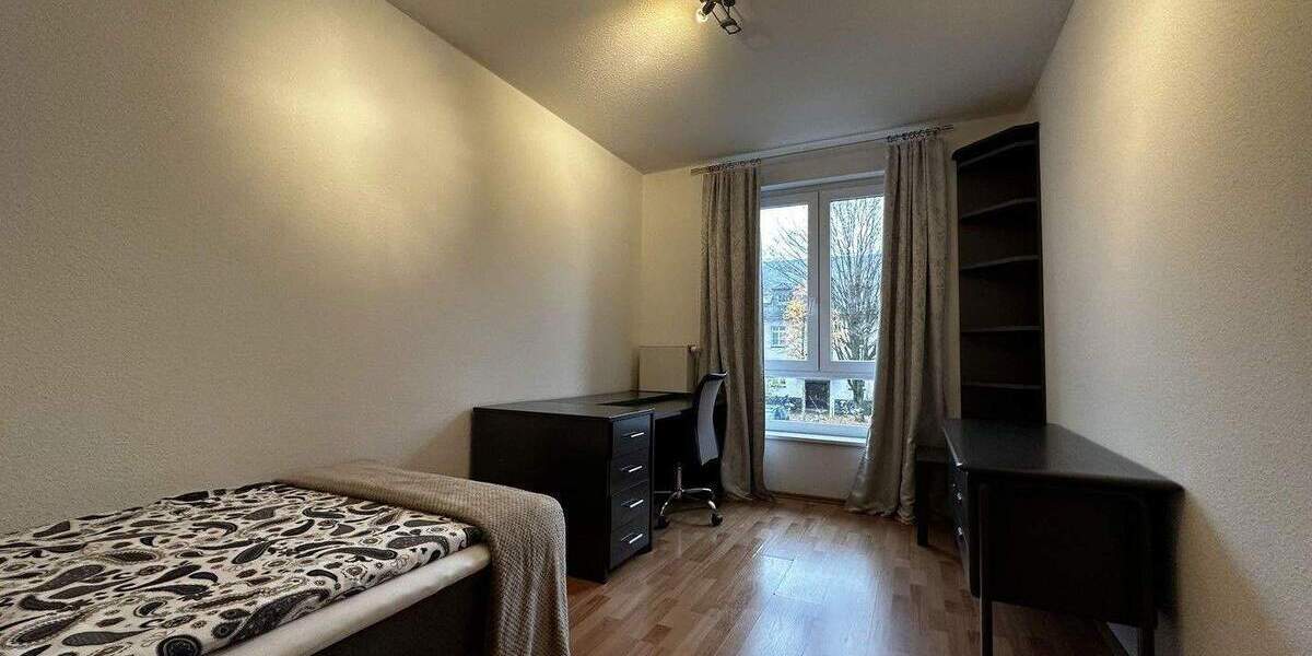 Möbliertes Reihenhaus mit Garten & Stellplatz in Köln Ossendorf zu vermieten! 4 zimmer