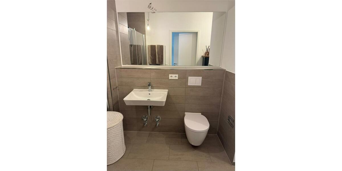 Etagenwohnung Düsseldorf Pempelfort - 4 Zimmer, 105 m&sup2;, 1.706&euro; | Angebot:25409535