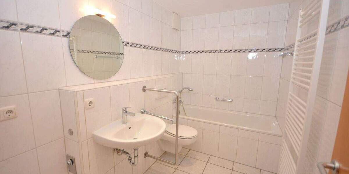 Bezugsfreie, moderne 4-Zimmerwohnung im Herzen von Liblar 4 zimmer