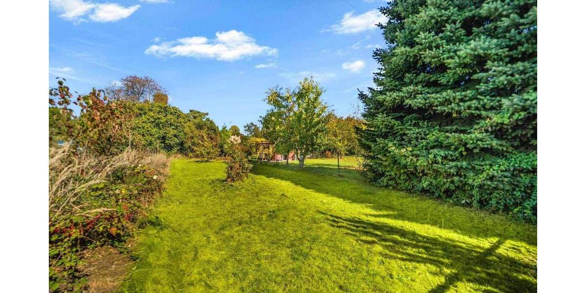 Baugrundstück mit Altbestand und Gartenteil in Vennhausen zimmer