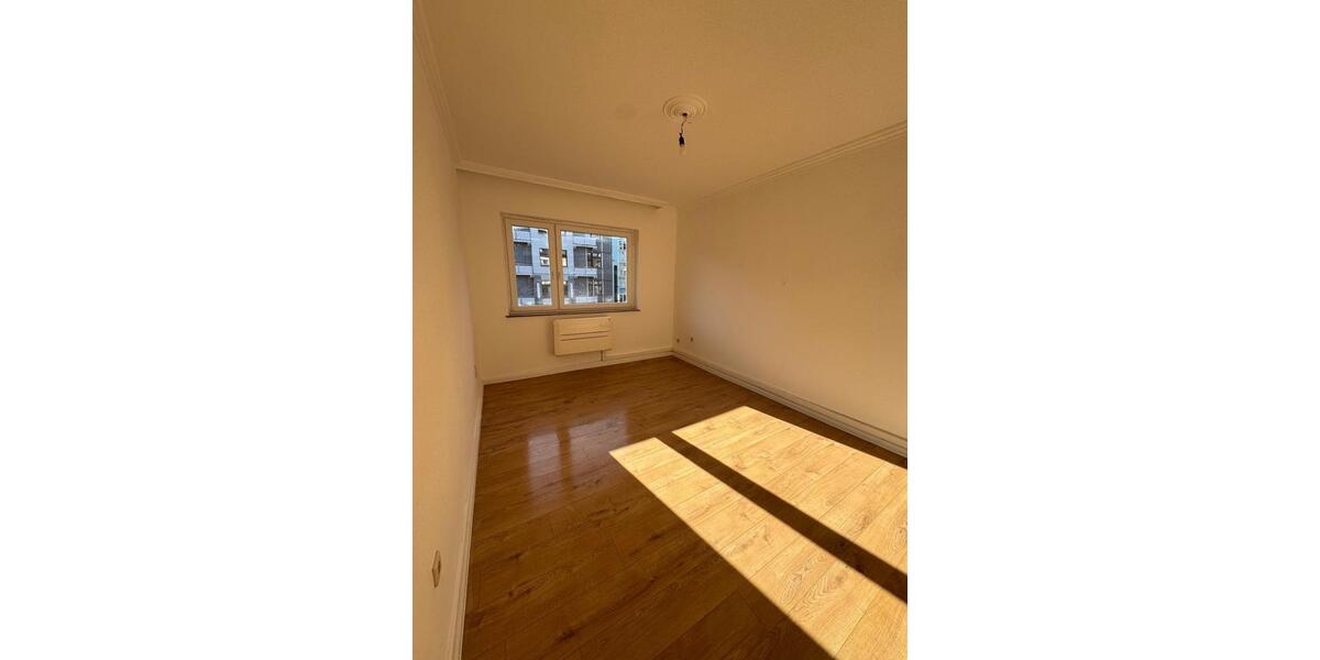 Etagenwohnung Düsseldorf Oberbilk - 2 Zimmer, 58 m&sup2;, 275.500&euro; | Angebot:24950303