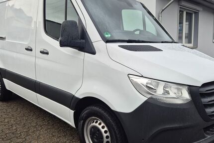 Mercedes-Benz Sprinter 139.600 km 22.990 &euro; Düsseldorf 40591