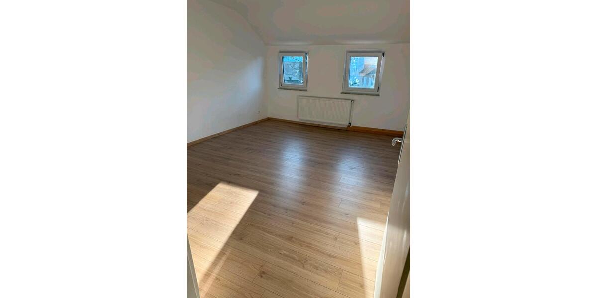 Dachgeschoßwohnung Remscheid - 3 Zimmer, 70 m&sup2;, 145.000&euro; | Angebot:26989848