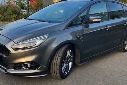 Ford S-Max 139.800 km 16.800 &euro; Köln 50767