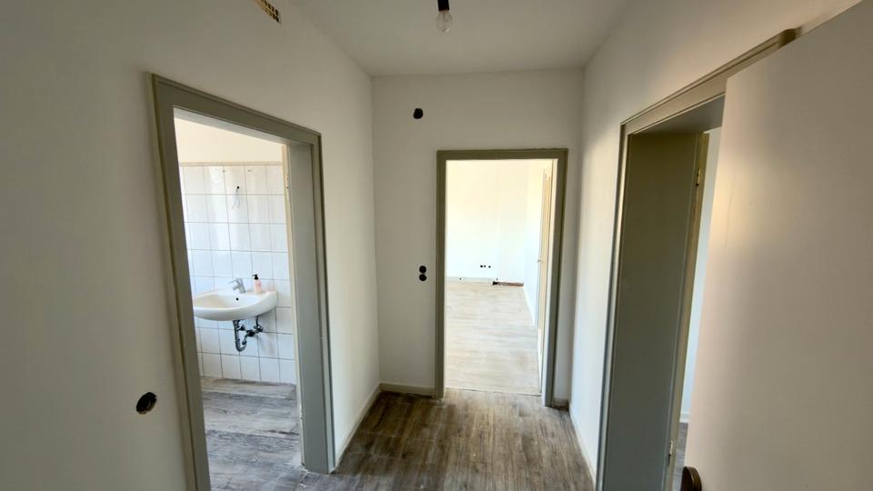 Etagenwohnung Solingen Burg - 2 Zimmer, 55 m&sup2;, 715&euro; | Angebot:26060182