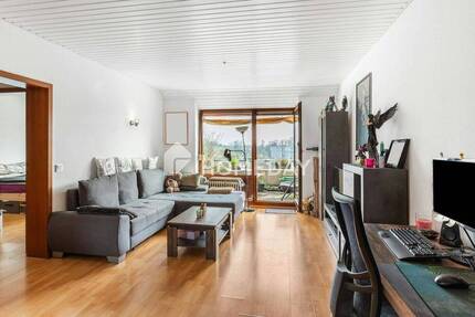 Helle DG-Wohnung mit Süd-Ost-Balkon, Wannenbad und gepflegter Ausstattung 2 zimmer