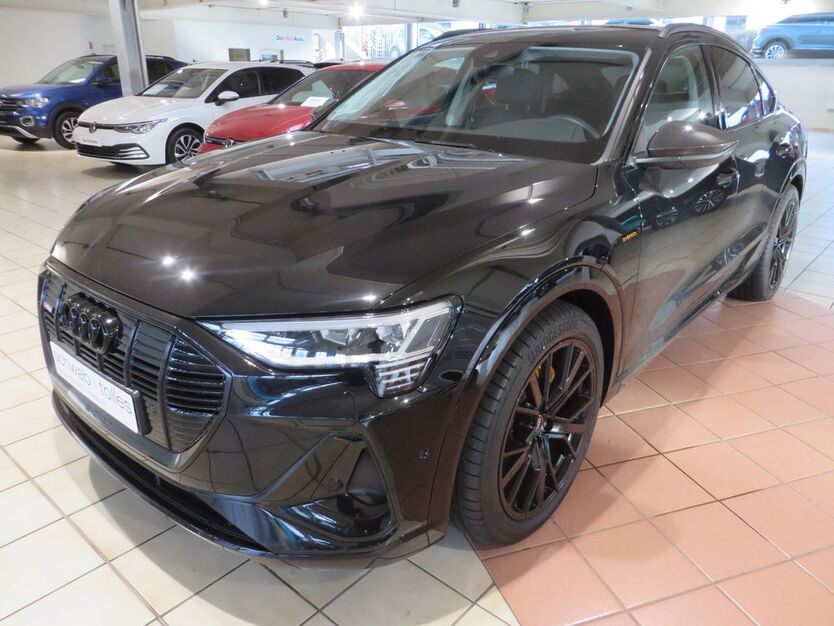 Audi e-tron 9.415 km 48.745 € Neuss 41469