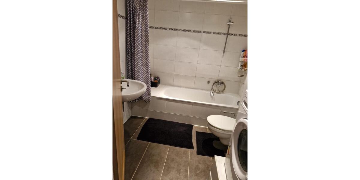 Attraktiver vermietete 4 Zimmer Wohnung Zu verkaufen 4 zimmer