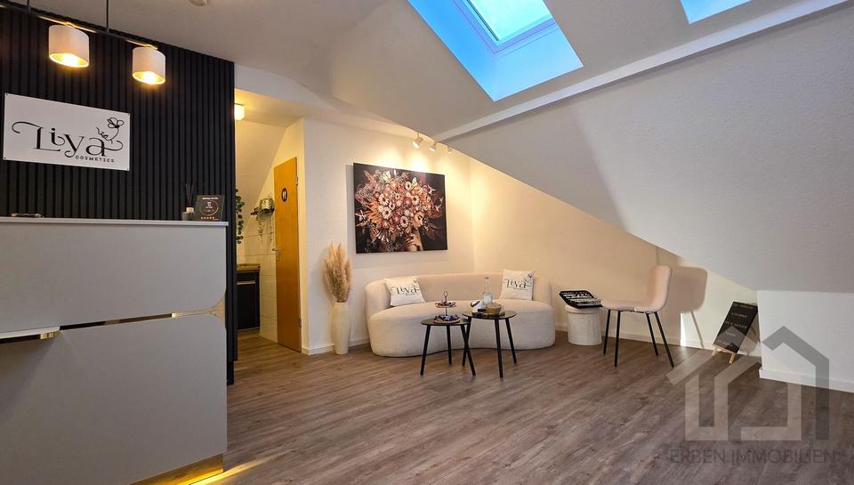 Kleine, feine Praxis-Bürofläche in Schlebuscher Lage zimmer