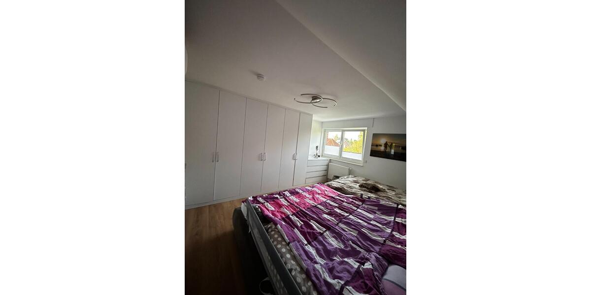 Reihenmittelhaus mit Einliegerwohnung in Neuss-Meertal 6 zimmer