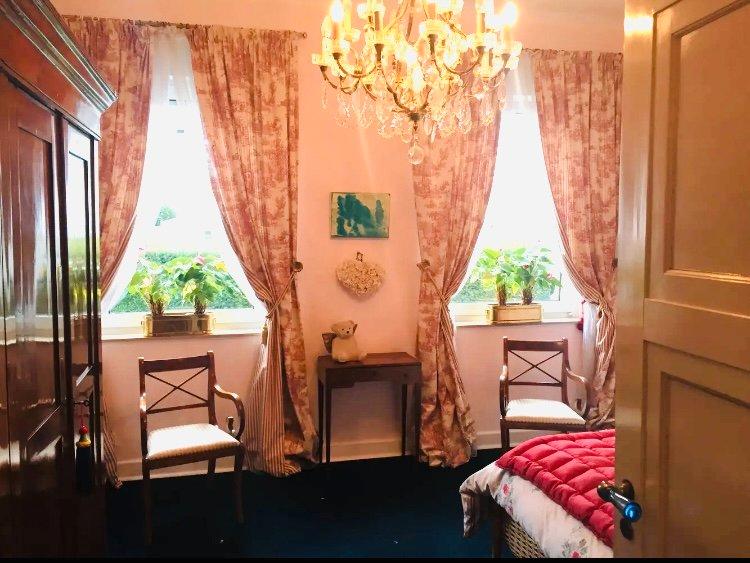 Hochparterre Düsseldorf Stadtbezirk 9 - 4 Zimmer, 160 m&sup2;, 535.000&euro; | Angebot:26740936