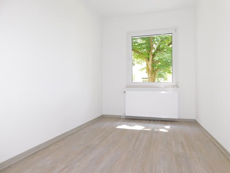 Kleine 3-Zi.-Whg. mit sonnigem Balkon in Ronsdorf- auf Wunsch ab sofort frei zimmer