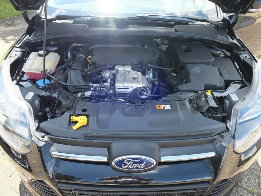 Ford Focus CHAMPIONS EDITION 5-TÜRIG orig.53.215 km ! 53.215 km 8.298 € Köln 50858