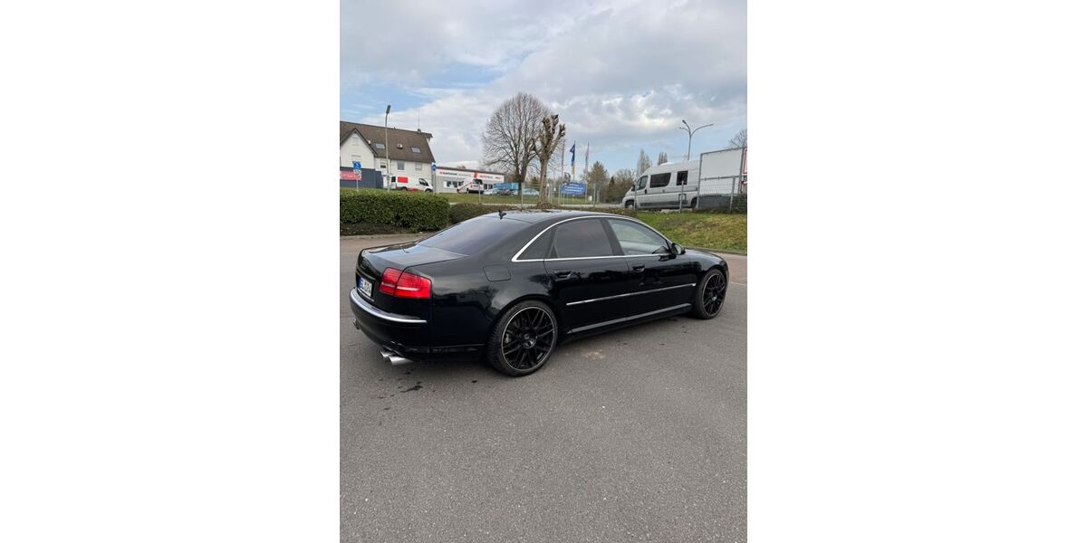 Audi A8 203.000 km 4.999 &euro; Leverkusen 51379