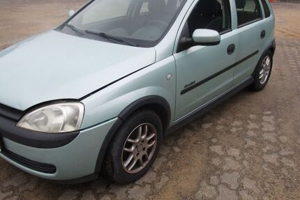 Opel Corsa 153.000 km 850 € Overath 51491