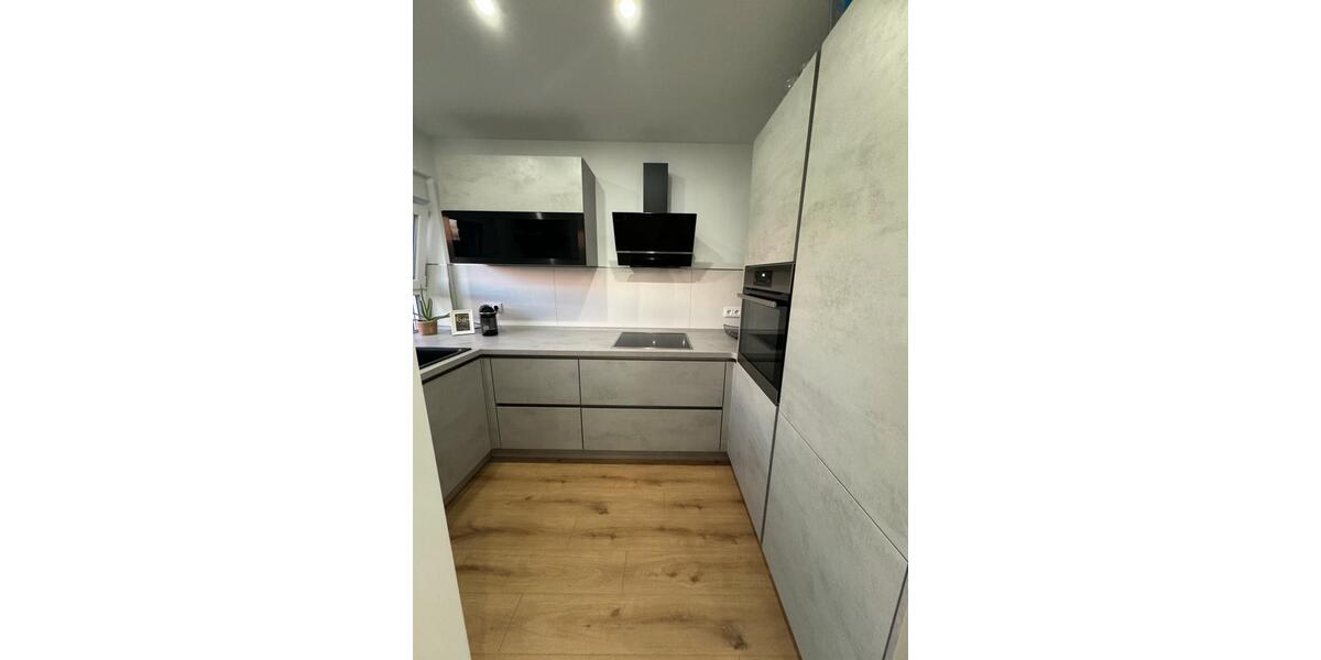 Luxuriöse und kernsanierte 2 Zimmer Wohnung 2 zimmer