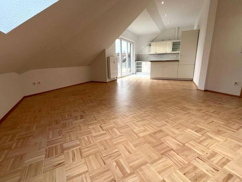 Begehrtes Wohnobjekt, EBK, TG – Erstbezug nach Sanierung zimmer