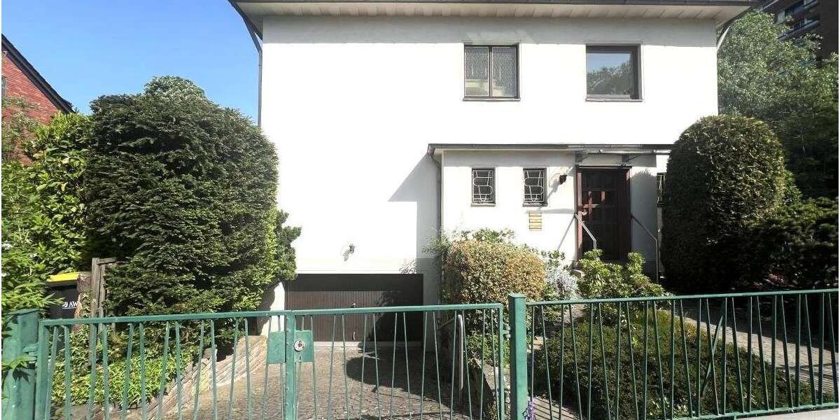 Etagenwohnung Köln / Bayenthal Bayenthal - 4 Zimmer, 110 m&sup2;, 2.500&euro; | Angebot:25792350