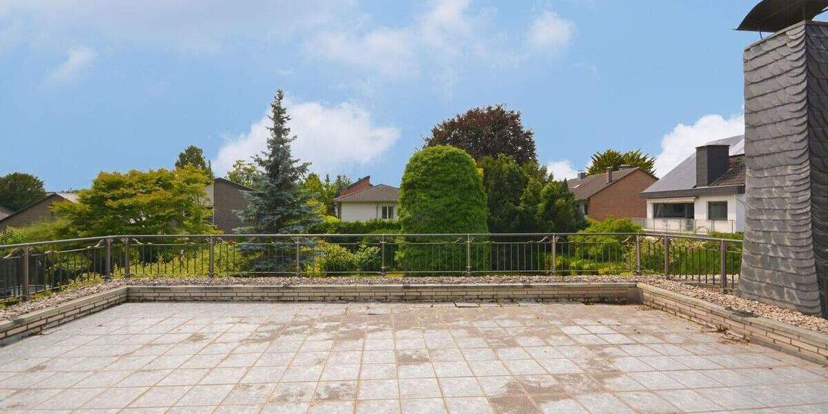 Einzigartige Möglichkeit: Traumgrundstück in Hürther Bestlage - Bestandsimmobilie mit Potenzial 7 zimmer