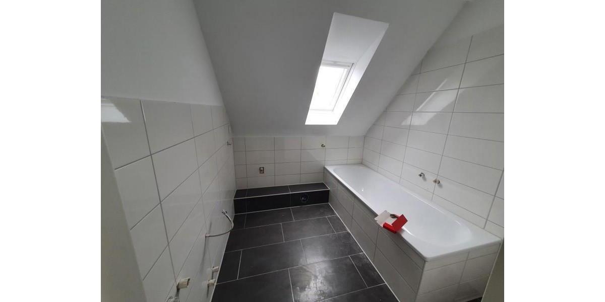 Dachgeschoßwohnung Grevenbroich Hemmerden - 3 Zimmer, 58 m&sup2;, 532&euro; | Angebot:25153075