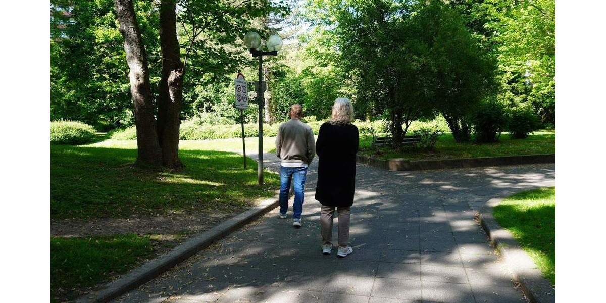 Etagenwohnung Köln Bayenthal - 4 Zimmer, 102 m&sup2;, 1.710&euro; | Angebot:25677110