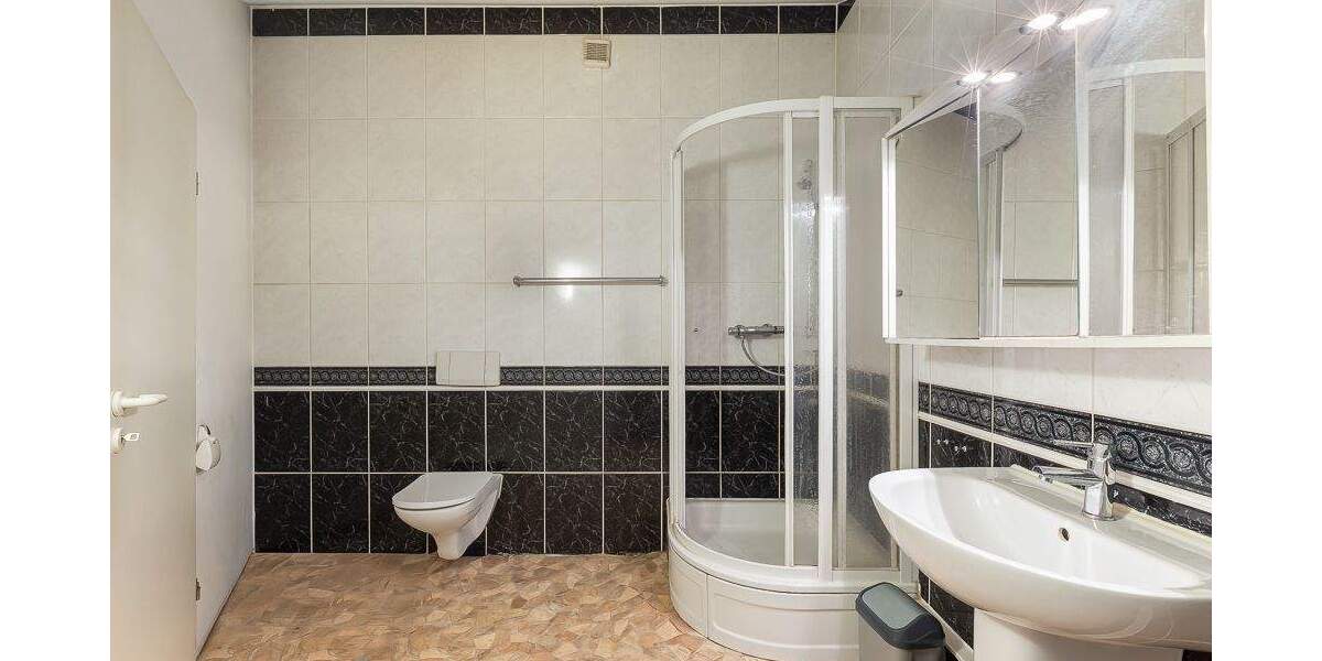 Mehrfamilienhaus, Wohnhaus Bergisch Gladbach Heidkamp - 7 Zimmer, 173 m&sup2;, 830.000&euro; | Angebot:24322206