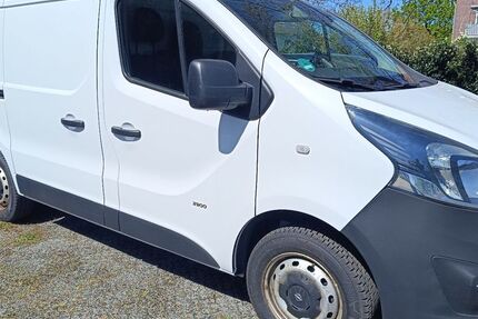 Opel Vivaro 142.782 km 7.990 &euro; Leverkusen 51381