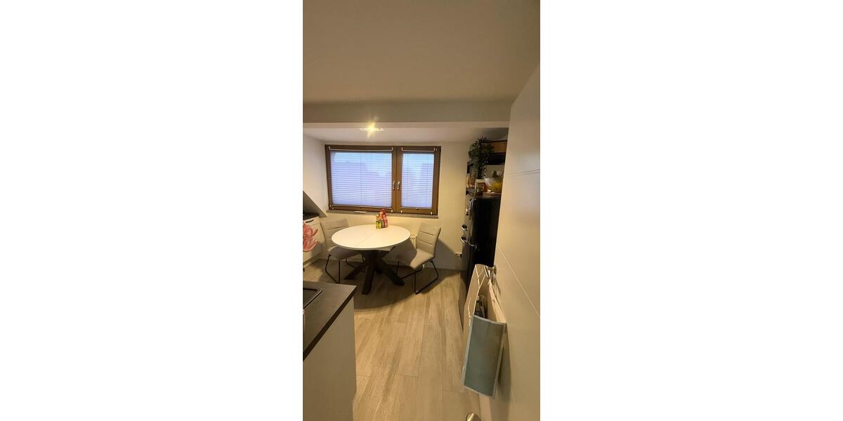 Dachgeschoßwohnung Hürth - 1 Zimmer, 42 m&sup2;, 1.210&euro; | Angebot:25616666