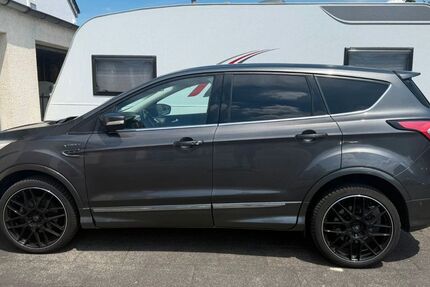 Ford Kuga 86.700 km 19.600 &euro; Köln 50827