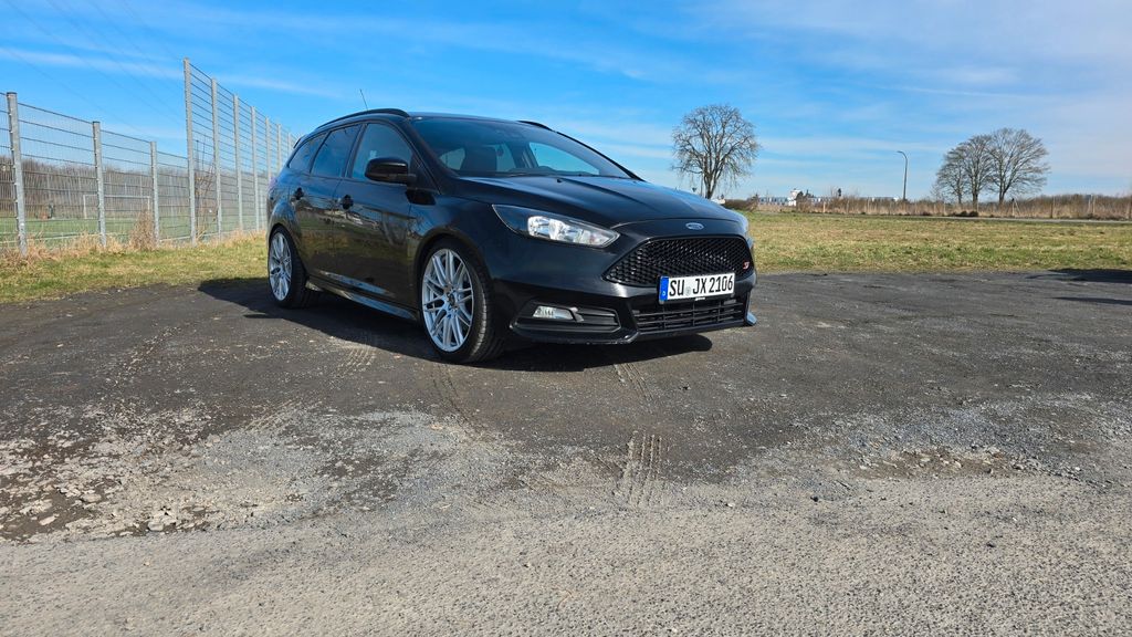 Ford Focus 225.000 km 11.000 &euro; Troisdorf 53844