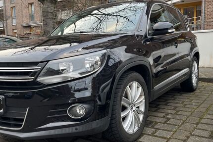 VW Tiguan 106.000 km 11.999 &euro; Köln 51143
