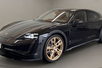 Porsche Taycan 15.058 km 77.800 &euro; Köln 50823