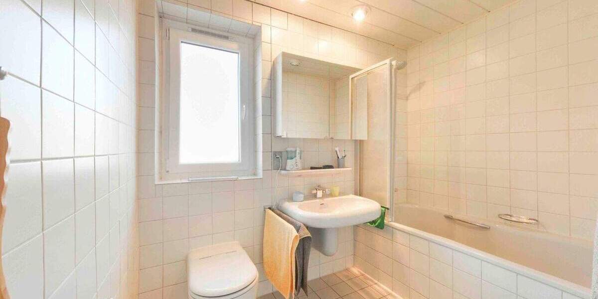 Reihenmittelhaus am Feldrand - großer Garten und Bezugsfrei 5 zimmer