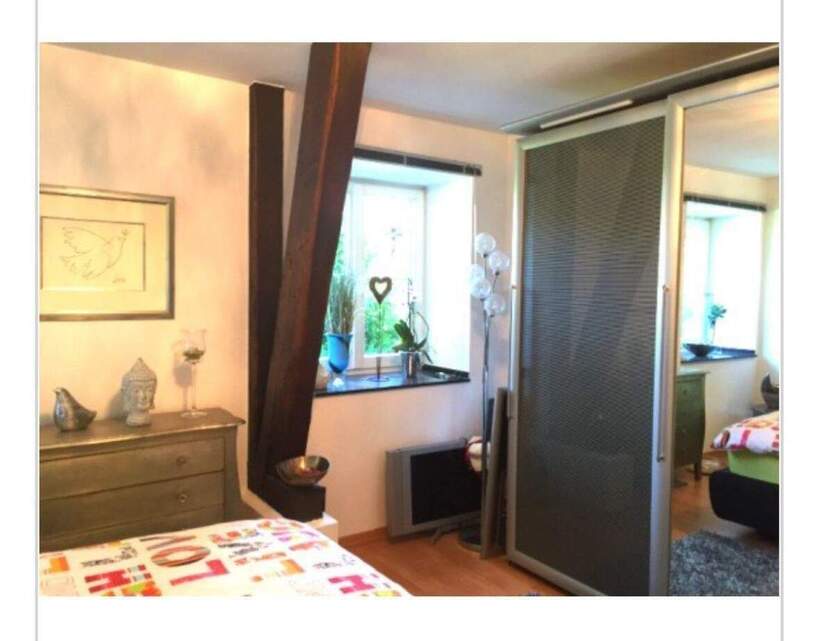 Lichtdurchflutete-2,5-Zi-Terrassenwohnung-mit-Garten-im-exclusiven-Vierkanthof 2 zimmer