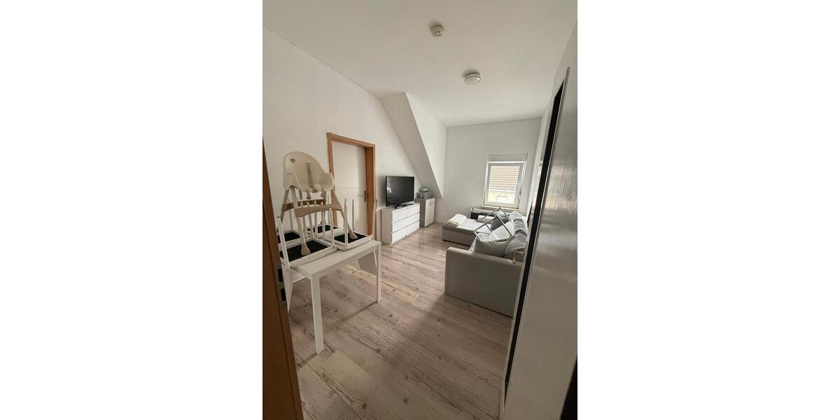 Dachgeschoßwohnung Solingen Höhscheid - 3 Zimmer, 63 m&sup2;, 950&euro; | Angebot:26184800