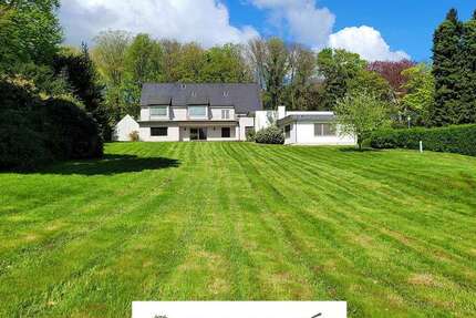 Haus zum Kaufen in Düsseldorf 3.500.000 € 720 m² 16 zimmer