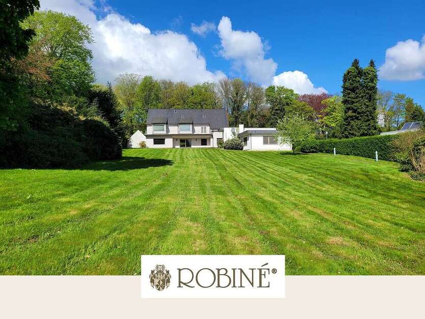 Haus zum Kaufen in Düsseldorf 3.500.000 € 720 m² 16 zimmer