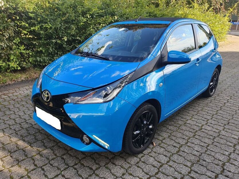 Aygo (X)