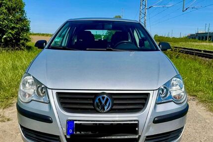 VW Polo 89.475 km 3.099 &euro; Köln 51143