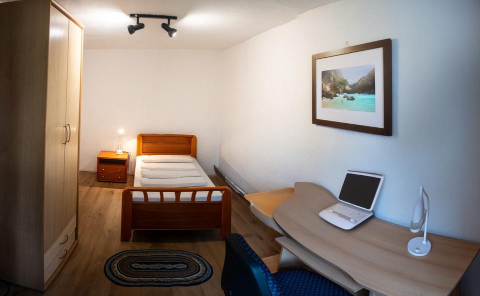 Voll möbliertes Haus für Übergangswohnen – befristet 7 zimmer