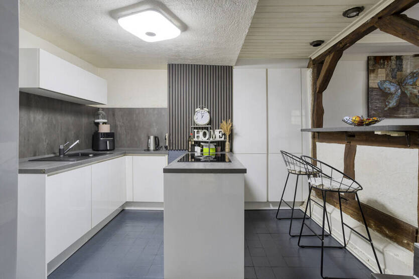 Außergewöhliches Anwesen mit mehreren Häusern mitten in der Natur 6 zimmer