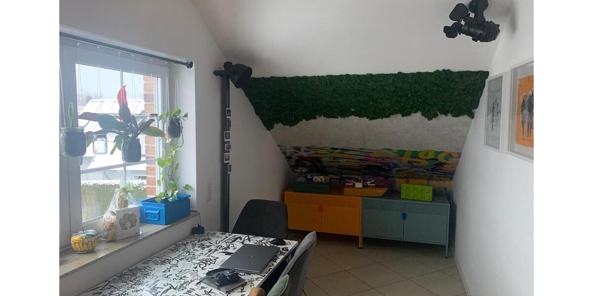 Dachgeschoßwohnung Overath - 2 Zimmer, 83 m&sup2;, 1.049&euro; | Angebot:24488192